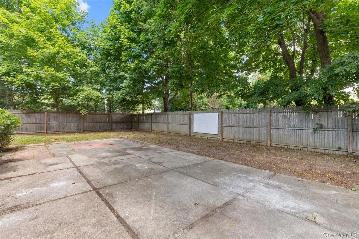 685 Horseblock Road, Brookhaven, NY, 3 Bedrooms Bedrooms, 7 Rooms Rooms,2 BathroomsBathrooms,Residential,For Rent,Horseblock,0,1038543 685 Horseblock Road, Brookhaven, NY, 3 Bedrooms Bedrooms, 7 Rooms Rooms,2 BathroomsBathrooms,Residential,For Rent,Horseblock,0,1038543