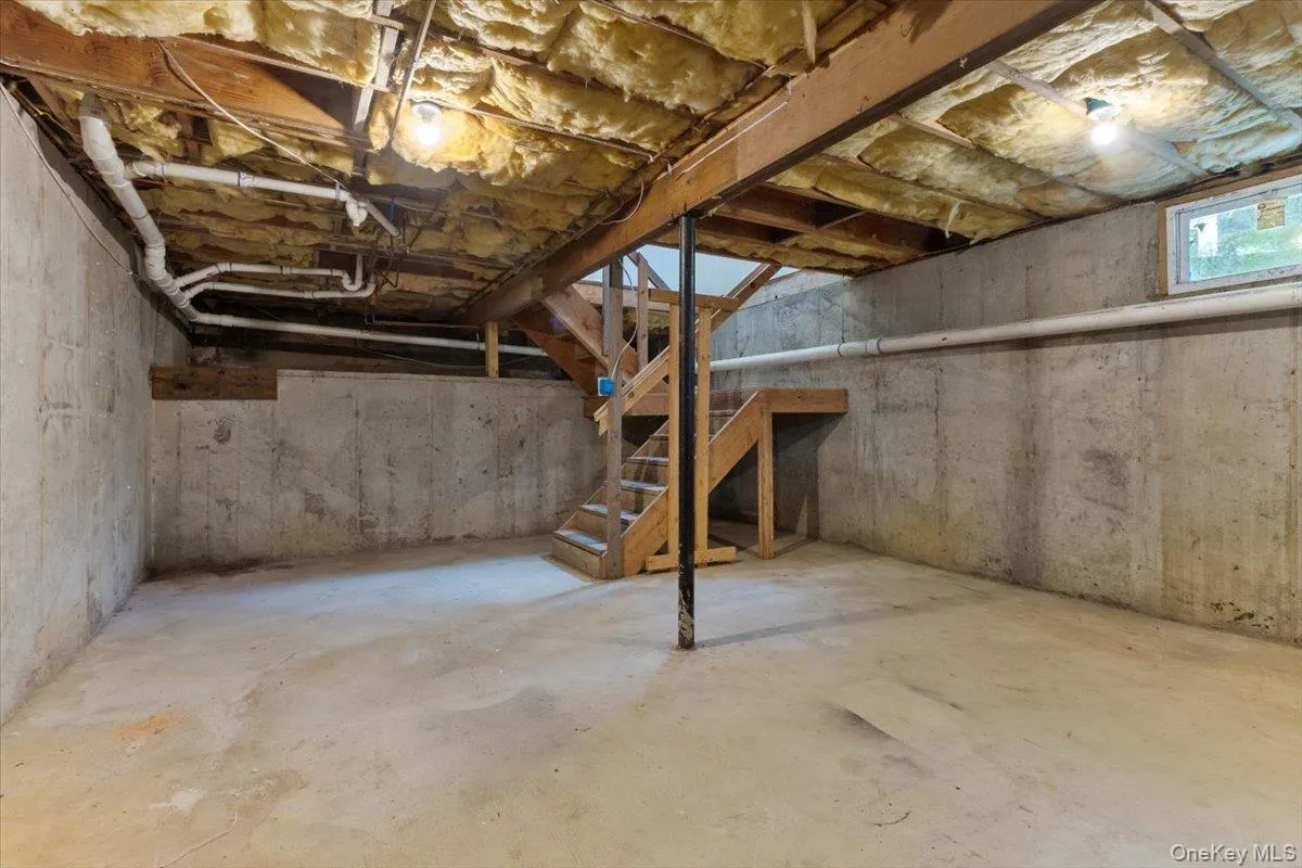 685 Horseblock Road, Brookhaven, NY, 3 Bedrooms Bedrooms, 7 Rooms Rooms,2 BathroomsBathrooms,Residential,For Rent,Horseblock,0,1038543 685 Horseblock Road, Brookhaven, NY, 3 Bedrooms Bedrooms, 7 Rooms Rooms,2 BathroomsBathrooms,Residential,For Rent,Horseblock,0,1038543