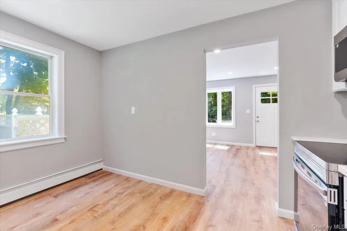 685 Horseblock Road, Brookhaven, NY, 3 Bedrooms Bedrooms, 7 Rooms Rooms,2 BathroomsBathrooms,Residential,For Rent,Horseblock,0,1038543 685 Horseblock Road, Brookhaven, NY, 3 Bedrooms Bedrooms, 7 Rooms Rooms,2 BathroomsBathrooms,Residential,For Rent,Horseblock,0,1038543