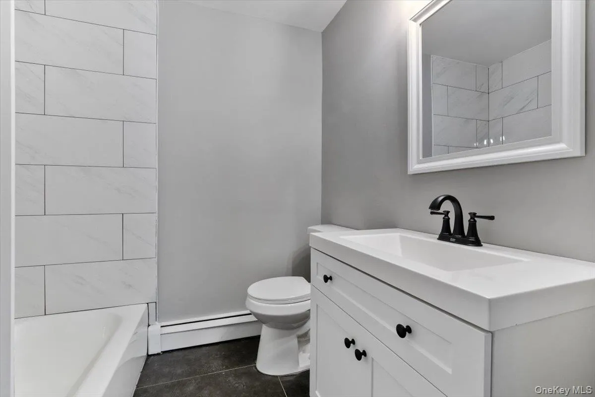 685 Horseblock Road, Brookhaven, NY, 3 Bedrooms Bedrooms, 7 Rooms Rooms,2 BathroomsBathrooms,Residential,For Rent,Horseblock,0,1038543 685 Horseblock Road, Brookhaven, NY, 3 Bedrooms Bedrooms, 7 Rooms Rooms,2 BathroomsBathrooms,Residential,For Rent,Horseblock,0,1038543