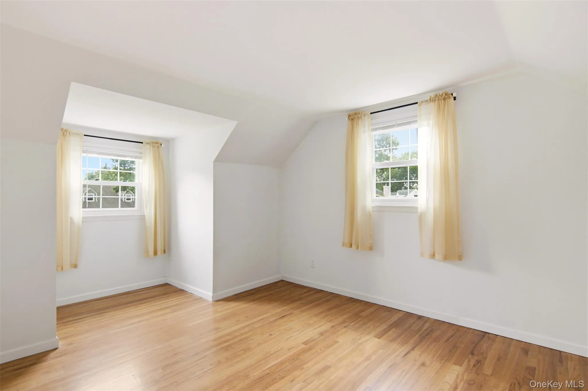 2nd Floor Bedroom 1 2nd Floor Bedroom 1