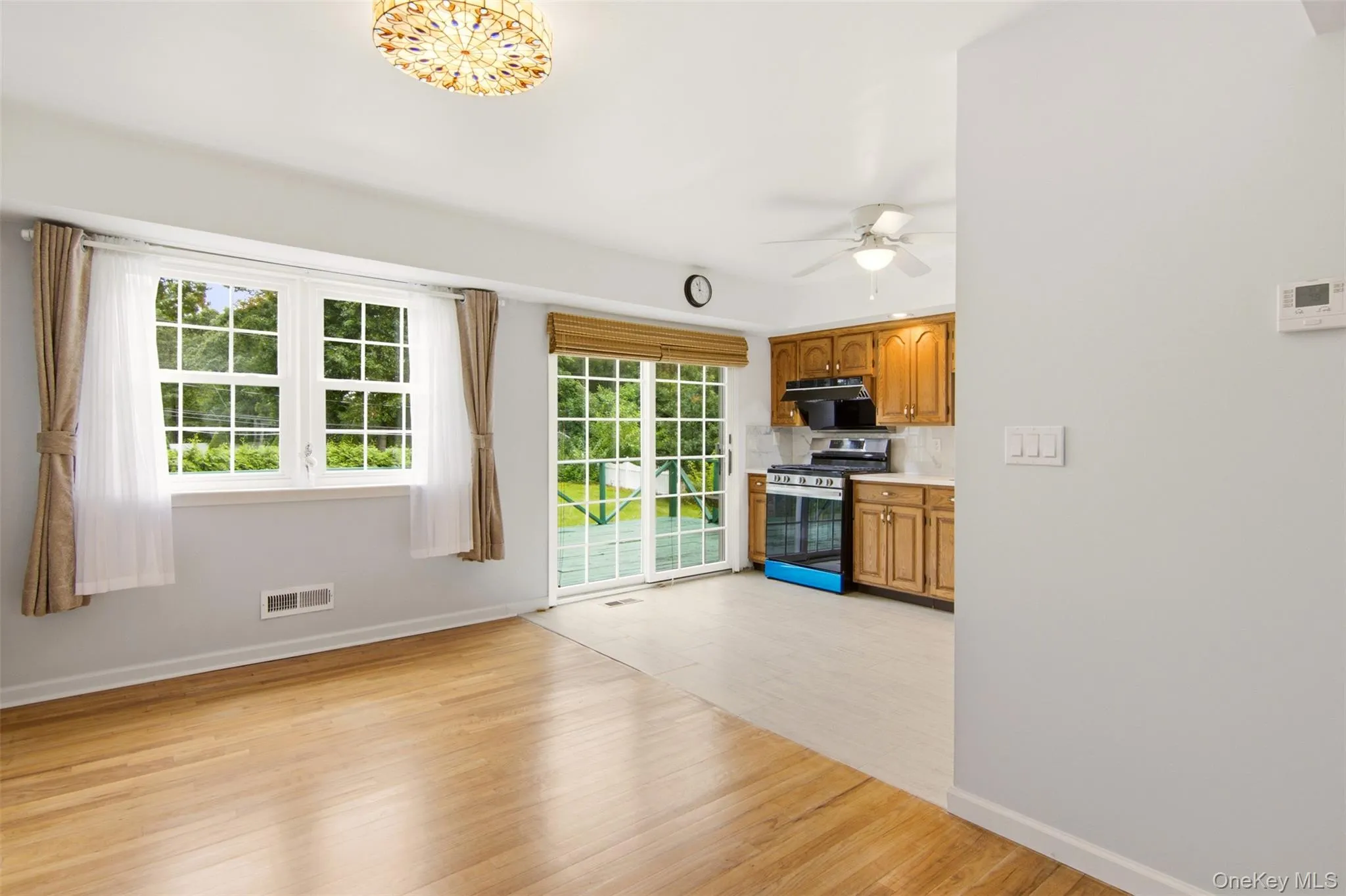 Dining Area Open to Kitchen Dining Area Open to Kitchen