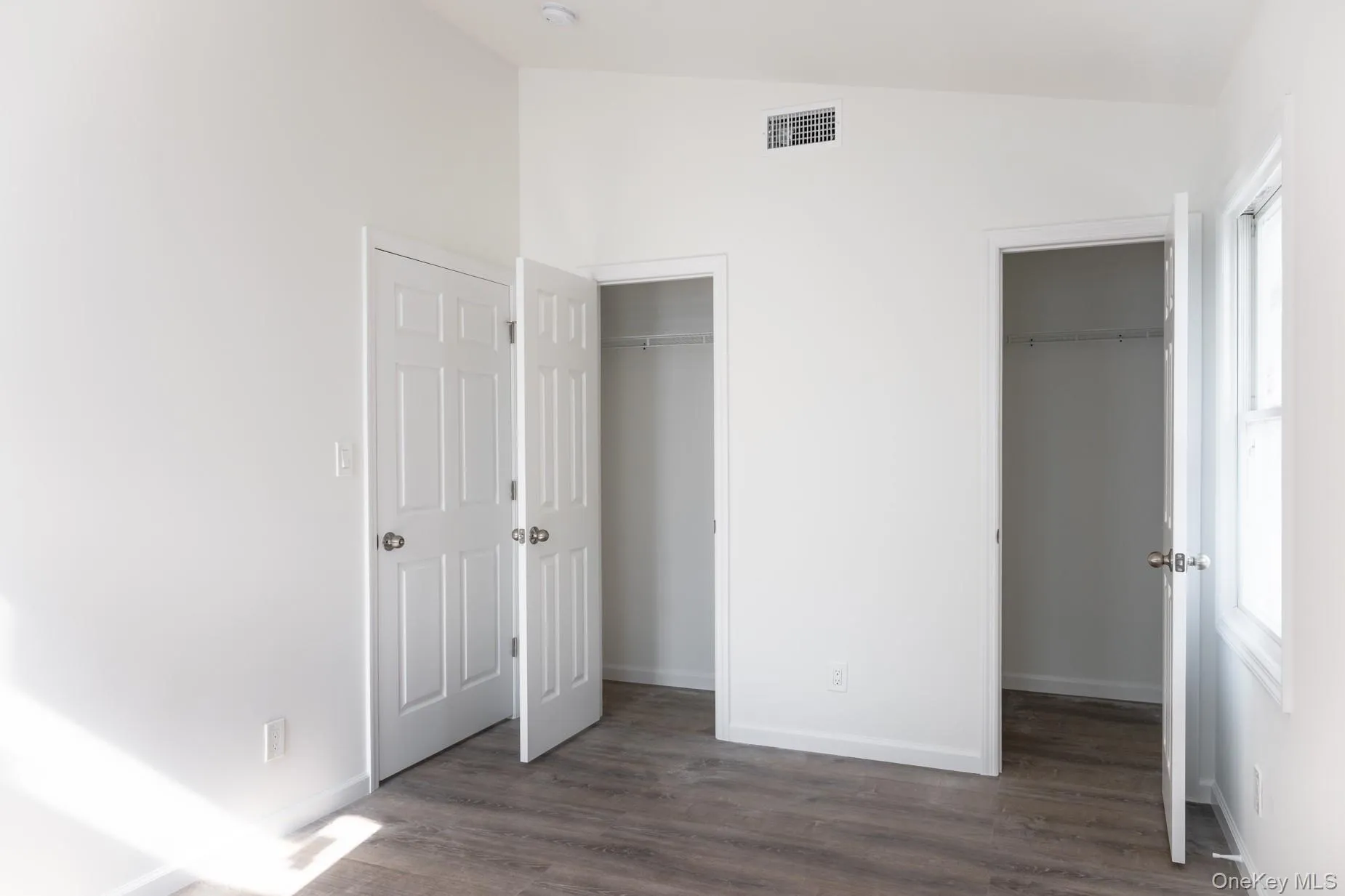 43 N Midland Avenue, Orangetown, NY, 1 Bedroom Bedrooms, 3 Rooms Rooms,1 BathroomBathrooms,Residential Lease,For Rent,N Midland,0,1038551 43 N Midland Avenue, Orangetown, NY, 1 Bedroom Bedrooms, 3 Rooms Rooms,1 BathroomBathrooms,Residential Lease,For Rent,N Midland,0,1038551