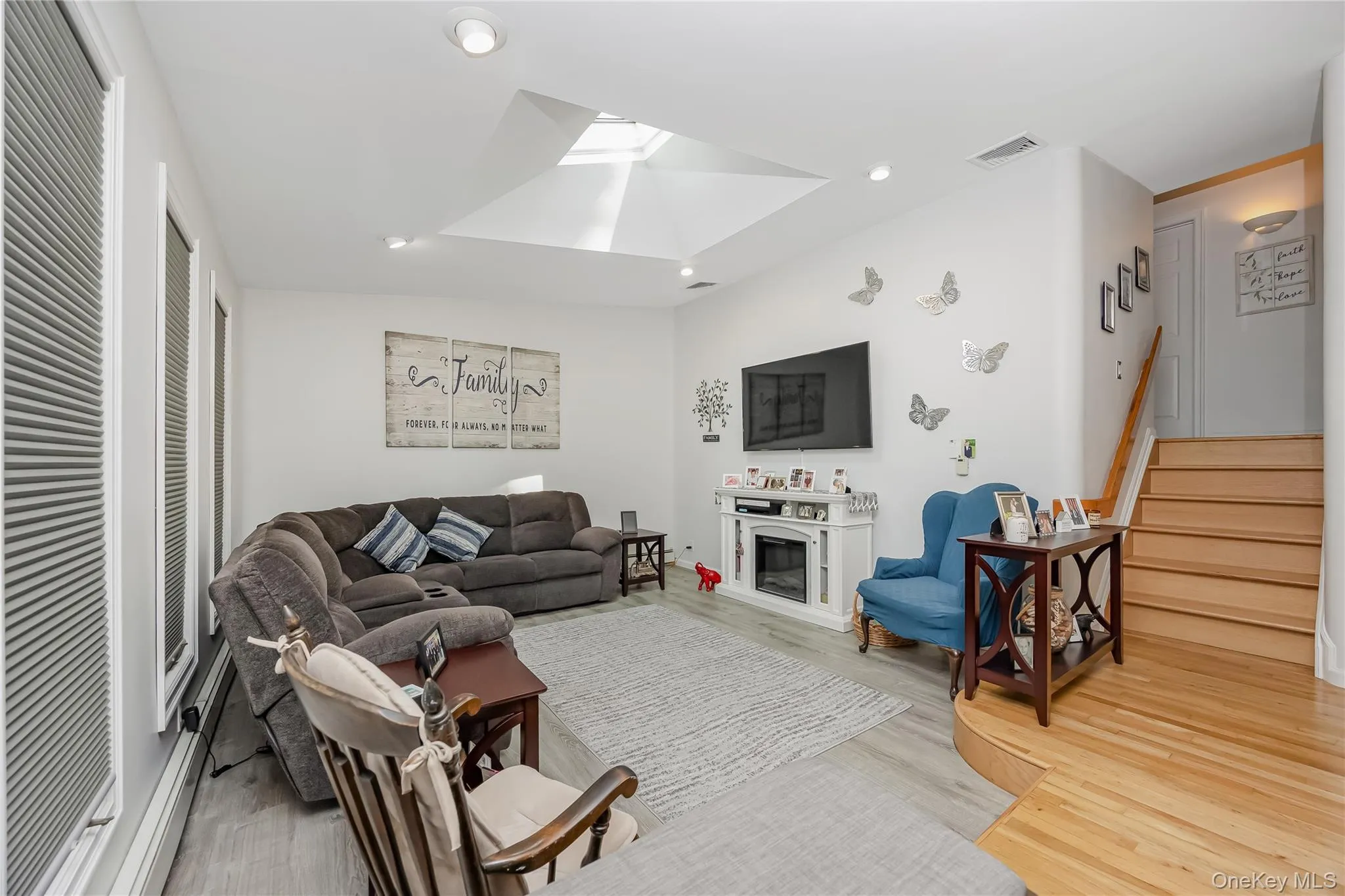 10 Larkin Street, Babylon, NY, 4 Bedrooms Bedrooms, 10 Rooms Rooms,2 BathroomsBathrooms,Residential,For Rent,Larkin,0,1038552 10 Larkin Street, Babylon, NY, 4 Bedrooms Bedrooms, 10 Rooms Rooms,2 BathroomsBathrooms,Residential,For Rent,Larkin,0,1038552