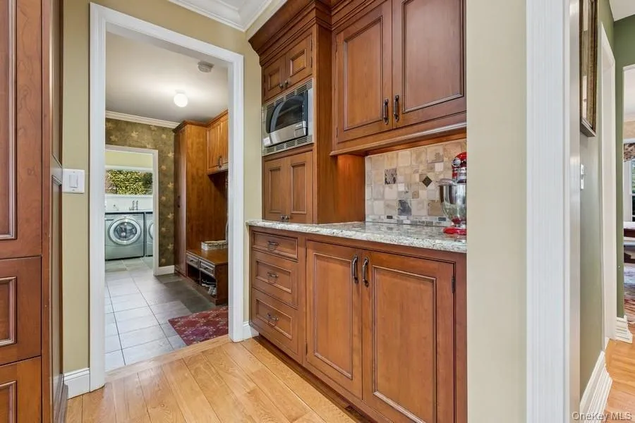 5 Kenwood Lane, Smithtown, NY, 5 Bedrooms Bedrooms, 9 Rooms Rooms,4 BathroomsBathrooms,Residential,For Rent,Kenwood,0,1038556 5 Kenwood Lane, Smithtown, NY, 5 Bedrooms Bedrooms, 9 Rooms Rooms,4 BathroomsBathrooms,Residential,For Rent,Kenwood,0,1038556