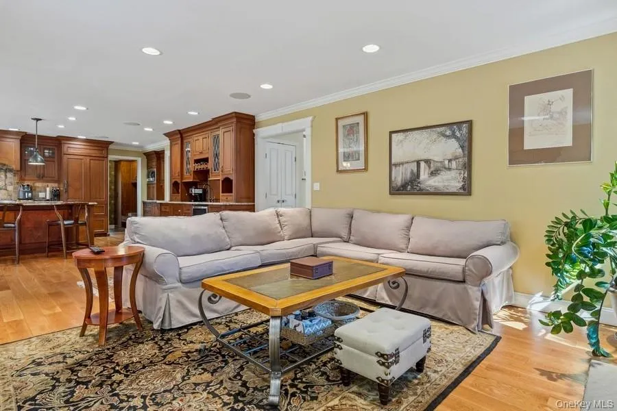 5 Kenwood Lane, Smithtown, NY, 5 Bedrooms Bedrooms, 9 Rooms Rooms,4 BathroomsBathrooms,Residential,For Rent,Kenwood,0,1038556 5 Kenwood Lane, Smithtown, NY, 5 Bedrooms Bedrooms, 9 Rooms Rooms,4 BathroomsBathrooms,Residential,For Rent,Kenwood,0,1038556