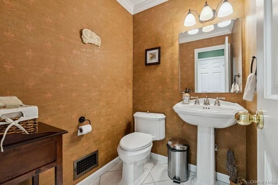 5 Kenwood Lane, Smithtown, NY, 5 Bedrooms Bedrooms, 9 Rooms Rooms,4 BathroomsBathrooms,Residential,For Rent,Kenwood,0,1038556 5 Kenwood Lane, Smithtown, NY, 5 Bedrooms Bedrooms, 9 Rooms Rooms,4 BathroomsBathrooms,Residential,For Rent,Kenwood,0,1038556