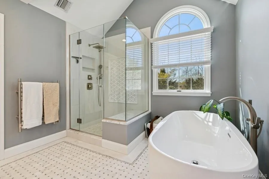 5 Kenwood Lane, Smithtown, NY, 5 Bedrooms Bedrooms, 9 Rooms Rooms,4 BathroomsBathrooms,Residential,For Rent,Kenwood,0,1038556 5 Kenwood Lane, Smithtown, NY, 5 Bedrooms Bedrooms, 9 Rooms Rooms,4 BathroomsBathrooms,Residential,For Rent,Kenwood,0,1038556