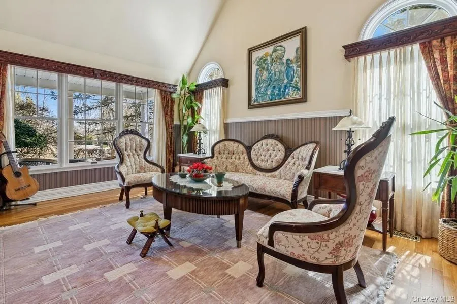 5 Kenwood Lane, Smithtown, NY, 5 Bedrooms Bedrooms, 9 Rooms Rooms,4 BathroomsBathrooms,Residential,For Rent,Kenwood,0,1038556 5 Kenwood Lane, Smithtown, NY, 5 Bedrooms Bedrooms, 9 Rooms Rooms,4 BathroomsBathrooms,Residential,For Rent,Kenwood,0,1038556