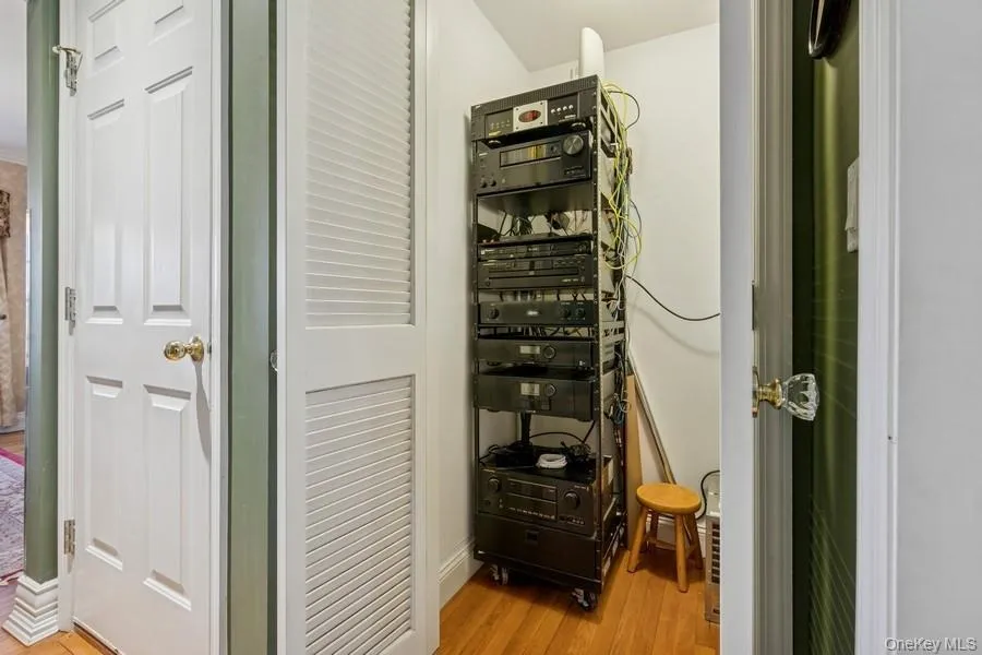 5 Kenwood Lane, Smithtown, NY, 5 Bedrooms Bedrooms, 9 Rooms Rooms,4 BathroomsBathrooms,Residential,For Rent,Kenwood,0,1038556 5 Kenwood Lane, Smithtown, NY, 5 Bedrooms Bedrooms, 9 Rooms Rooms,4 BathroomsBathrooms,Residential,For Rent,Kenwood,0,1038556