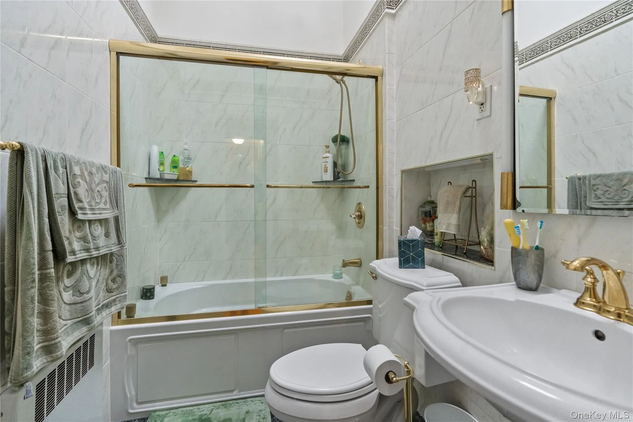 129 Sweetfield Circle, Yonkers, NY, 3 Bedrooms Bedrooms, 8 Rooms Rooms,2 BathroomsBathrooms,Residential,For Rent,Sweetfield,0,1038558 129 Sweetfield Circle, Yonkers, NY, 3 Bedrooms Bedrooms, 8 Rooms Rooms,2 BathroomsBathrooms,Residential,For Rent,Sweetfield,0,1038558
