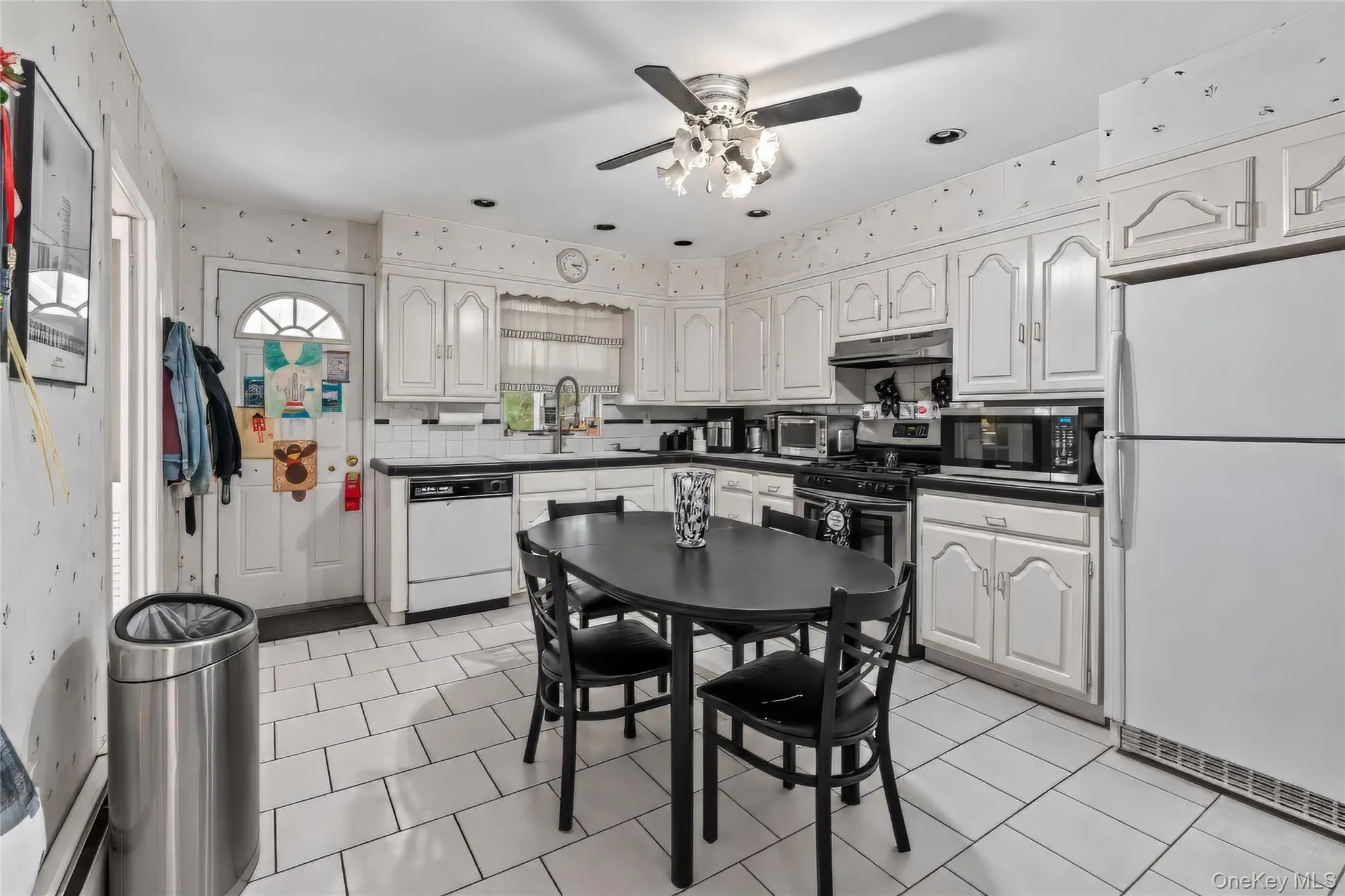 129 Sweetfield Circle, Yonkers, NY, 3 Bedrooms Bedrooms, 8 Rooms Rooms,2 BathroomsBathrooms,Residential,For Rent,Sweetfield,0,1038558 129 Sweetfield Circle, Yonkers, NY, 3 Bedrooms Bedrooms, 8 Rooms Rooms,2 BathroomsBathrooms,Residential,For Rent,Sweetfield,0,1038558