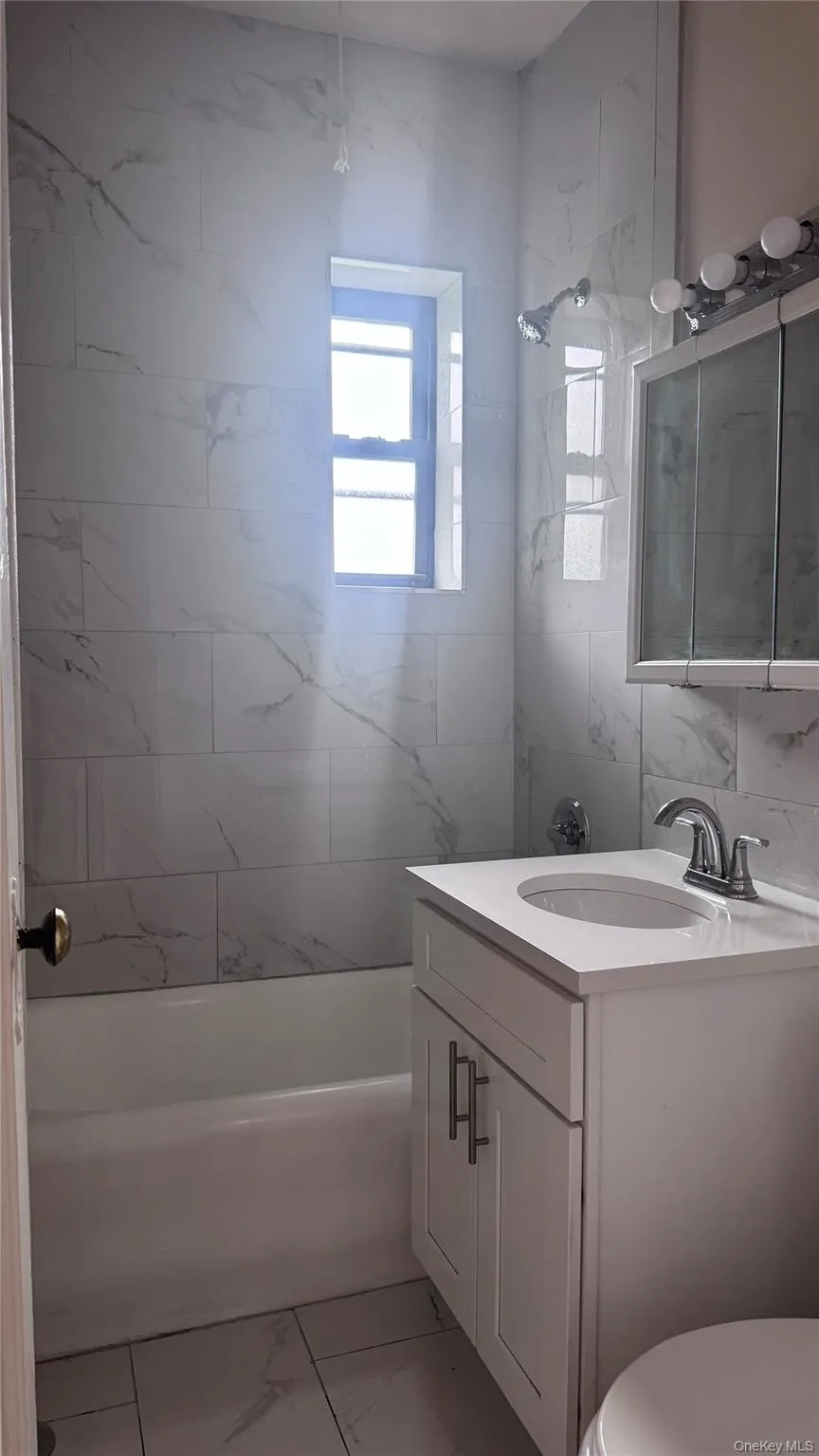 120 Stonelea Place, New Rochelle, NY, 1 Bedroom Bedrooms, 3 Rooms Rooms,1 BathroomBathrooms,Residential Lease,For Rent,Stonelea Place,0,1038559 120 Stonelea Place, New Rochelle, NY, 1 Bedroom Bedrooms, 3 Rooms Rooms,1 BathroomBathrooms,Residential Lease,For Rent,Stonelea Place,0,1038559