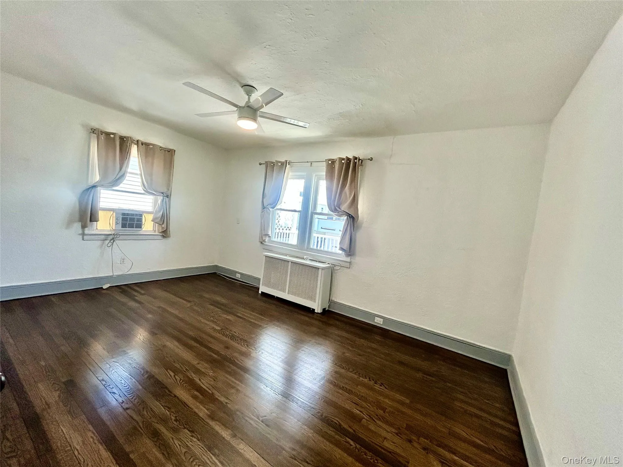 105 Mitchell Avenue, Long Beach, NY, 3 Bedrooms Bedrooms, 6 Rooms Rooms,2 BathroomsBathrooms,Residential Lease,For Rent,Mitchell,0,1038565 105 Mitchell Avenue, Long Beach, NY, 3 Bedrooms Bedrooms, 6 Rooms Rooms,2 BathroomsBathrooms,Residential Lease,For Rent,Mitchell,0,1038565