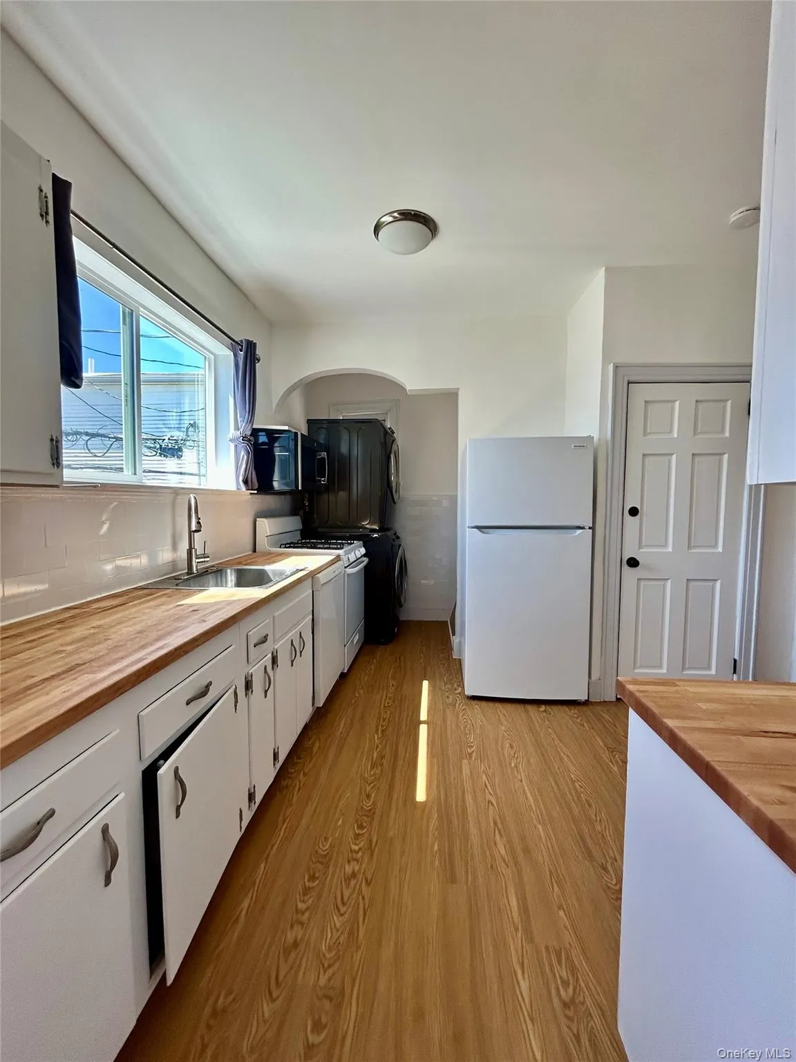 105 Mitchell Avenue, Long Beach, NY, 3 Bedrooms Bedrooms, 6 Rooms Rooms,2 BathroomsBathrooms,Residential Lease,For Rent,Mitchell,0,1038565 105 Mitchell Avenue, Long Beach, NY, 3 Bedrooms Bedrooms, 6 Rooms Rooms,2 BathroomsBathrooms,Residential Lease,For Rent,Mitchell,0,1038565