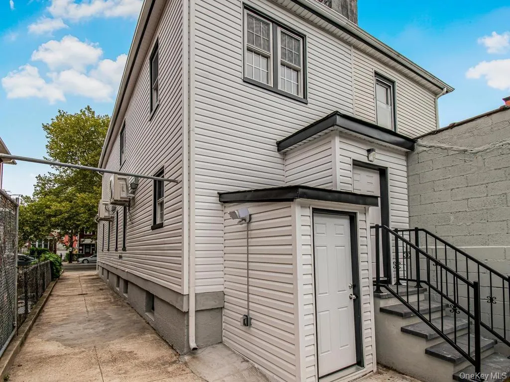 560 Linden Boulevard, New York, NY, 3 Bedrooms Bedrooms, 5 Rooms Rooms,2 BathroomsBathrooms,Residential,For Rent,Linden,0,1038566 560 Linden Boulevard, New York, NY, 3 Bedrooms Bedrooms, 5 Rooms Rooms,2 BathroomsBathrooms,Residential,For Rent,Linden,0,1038566
