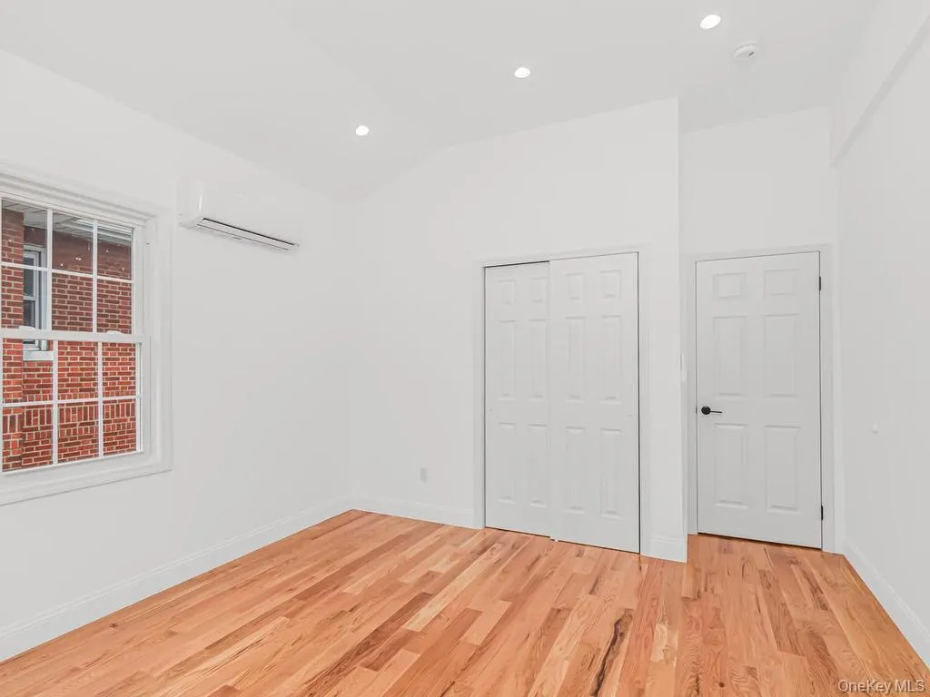 560 Linden Boulevard, New York, NY, 3 Bedrooms Bedrooms, 5 Rooms Rooms,2 BathroomsBathrooms,Residential,For Rent,Linden,0,1038566 560 Linden Boulevard, New York, NY, 3 Bedrooms Bedrooms, 5 Rooms Rooms,2 BathroomsBathrooms,Residential,For Rent,Linden,0,1038566