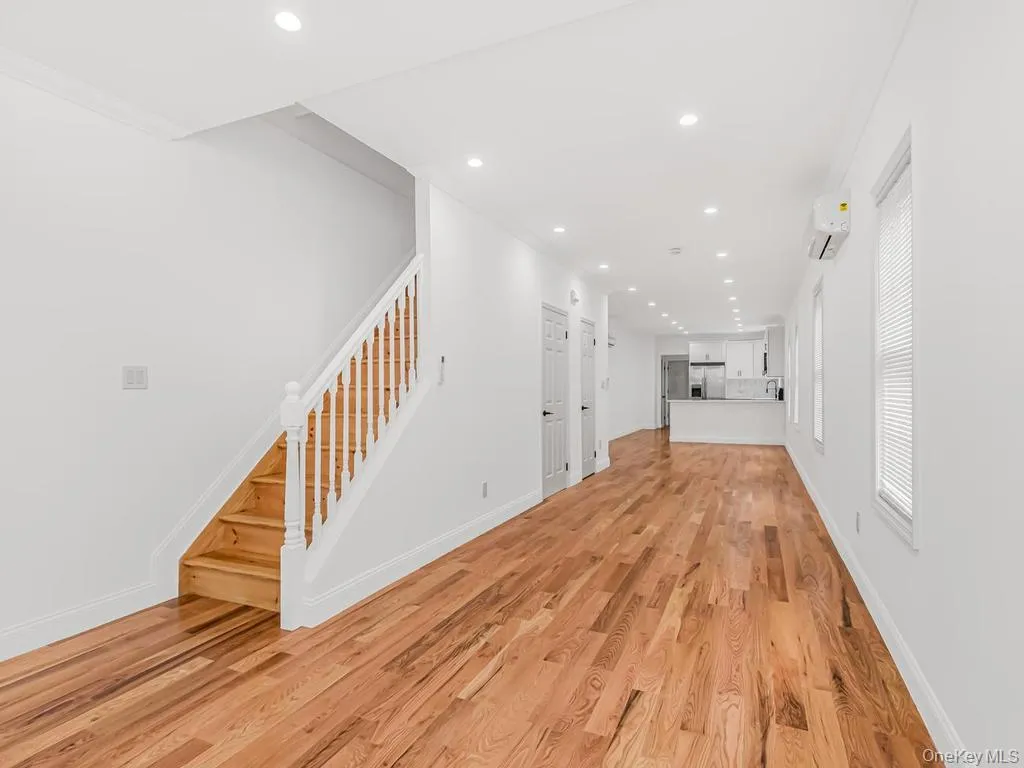 560 Linden Boulevard, New York, NY, 3 Bedrooms Bedrooms, 5 Rooms Rooms,2 BathroomsBathrooms,Residential,For Rent,Linden,0,1038566 560 Linden Boulevard, New York, NY, 3 Bedrooms Bedrooms, 5 Rooms Rooms,2 BathroomsBathrooms,Residential,For Rent,Linden,0,1038566