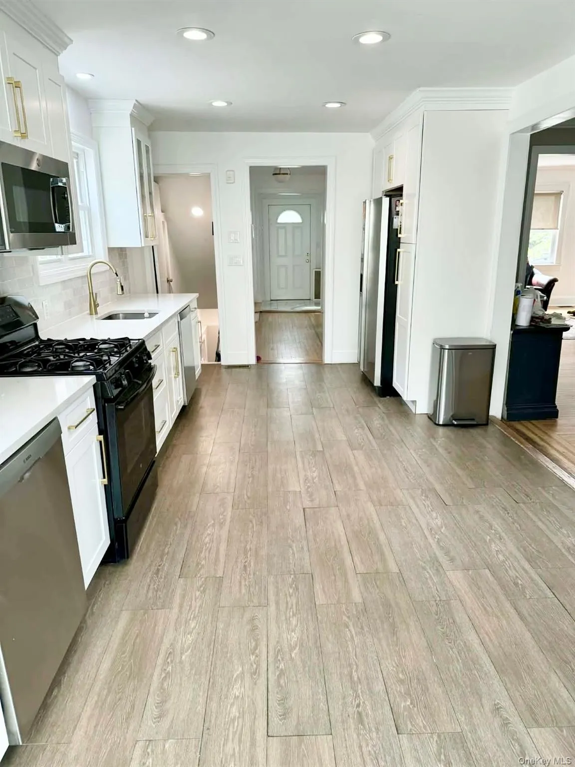 322 Westwood Road, Hempstead, NY, 4 Bedrooms Bedrooms, 10 Rooms Rooms,3 BathroomsBathrooms,Residential Lease,For Rent,Westwood,0,1038567 322 Westwood Road, Hempstead, NY, 4 Bedrooms Bedrooms, 10 Rooms Rooms,3 BathroomsBathrooms,Residential Lease,For Rent,Westwood,0,1038567