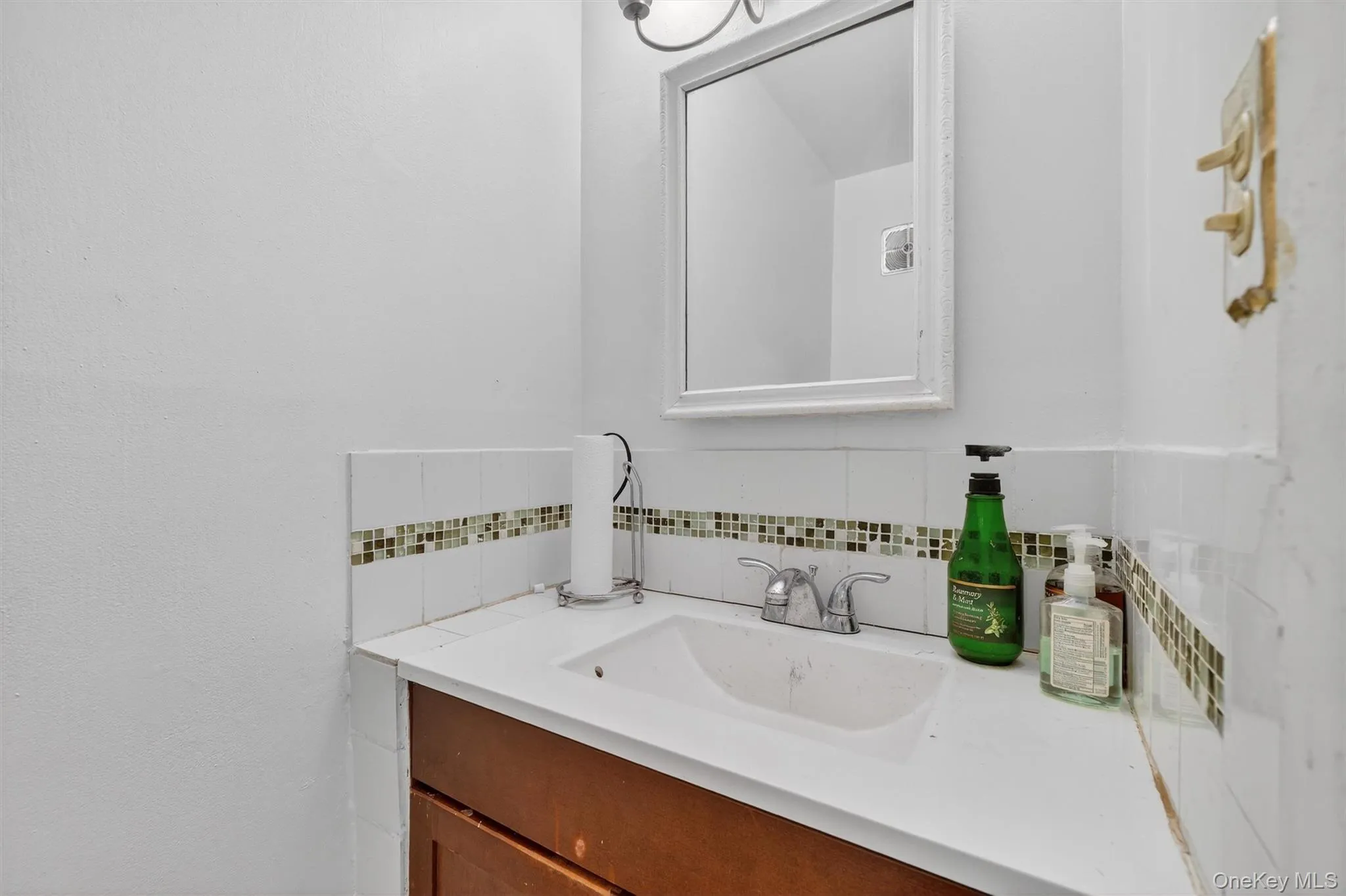 150 Glenwood Avenue, Yonkers, NY, 2 Bedrooms Bedrooms, 4 Rooms Rooms,1 BathroomBathrooms,Residential,For Rent,Glenwood,0,1038568 150 Glenwood Avenue, Yonkers, NY, 2 Bedrooms Bedrooms, 4 Rooms Rooms,1 BathroomBathrooms,Residential,For Rent,Glenwood,0,1038568