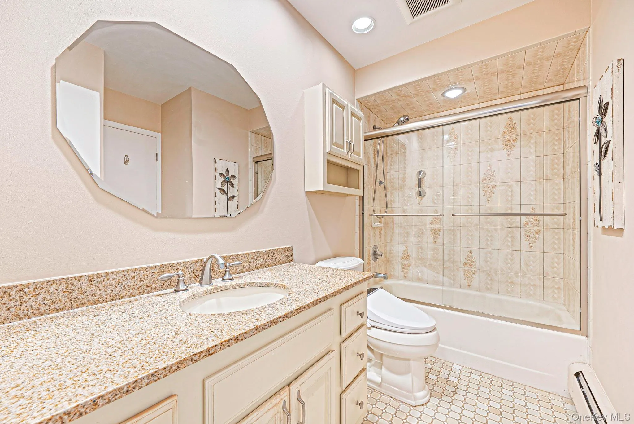 6 Keswick Drive, Islip, NY, 3 Bedrooms Bedrooms, 6 Rooms Rooms,1 BathroomBathrooms,Residential,For Rent,Keswick,0,1038570 6 Keswick Drive, Islip, NY, 3 Bedrooms Bedrooms, 6 Rooms Rooms,1 BathroomBathrooms,Residential,For Rent,Keswick,0,1038570