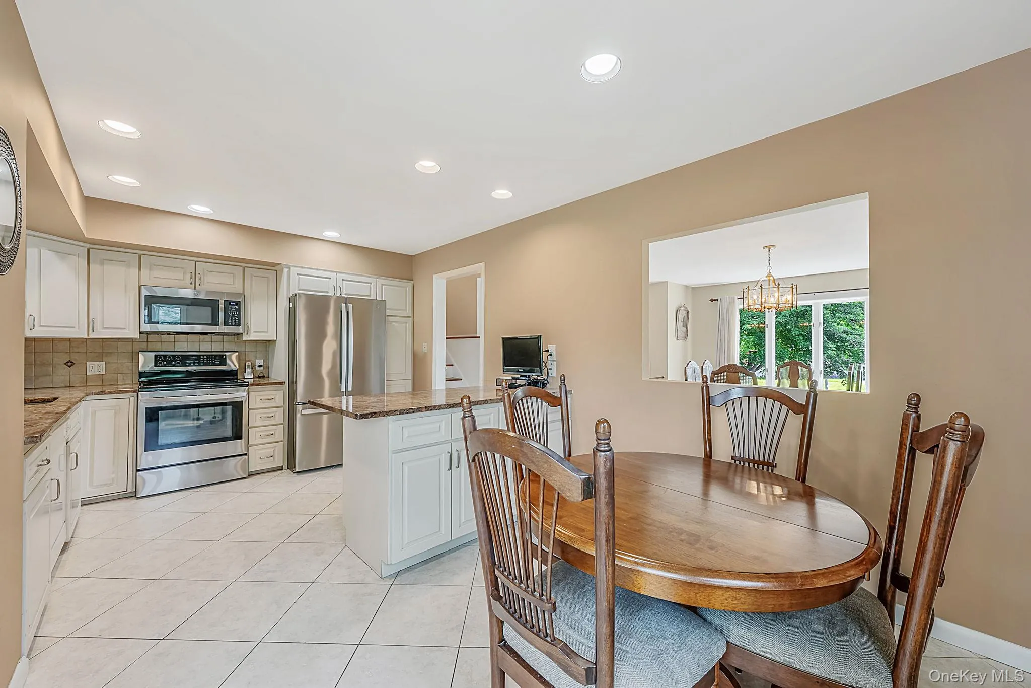 6 Keswick Drive, Islip, NY, 3 Bedrooms Bedrooms, 6 Rooms Rooms,1 BathroomBathrooms,Residential,For Rent,Keswick,0,1038570 6 Keswick Drive, Islip, NY, 3 Bedrooms Bedrooms, 6 Rooms Rooms,1 BathroomBathrooms,Residential,For Rent,Keswick,0,1038570