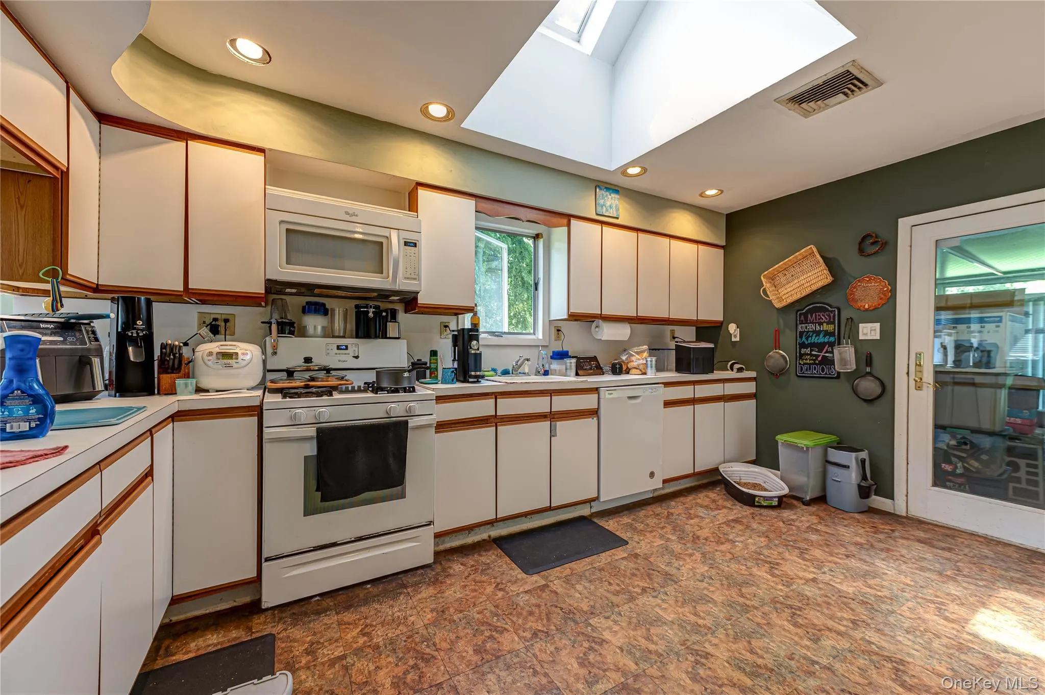 2780 Cedar Avenue, Islip, NY, 3 Bedrooms Bedrooms, 6 Rooms Rooms,3 BathroomsBathrooms,Residential,For Rent,Cedar,0,1038578 2780 Cedar Avenue, Islip, NY, 3 Bedrooms Bedrooms, 6 Rooms Rooms,3 BathroomsBathrooms,Residential,For Rent,Cedar,0,1038578