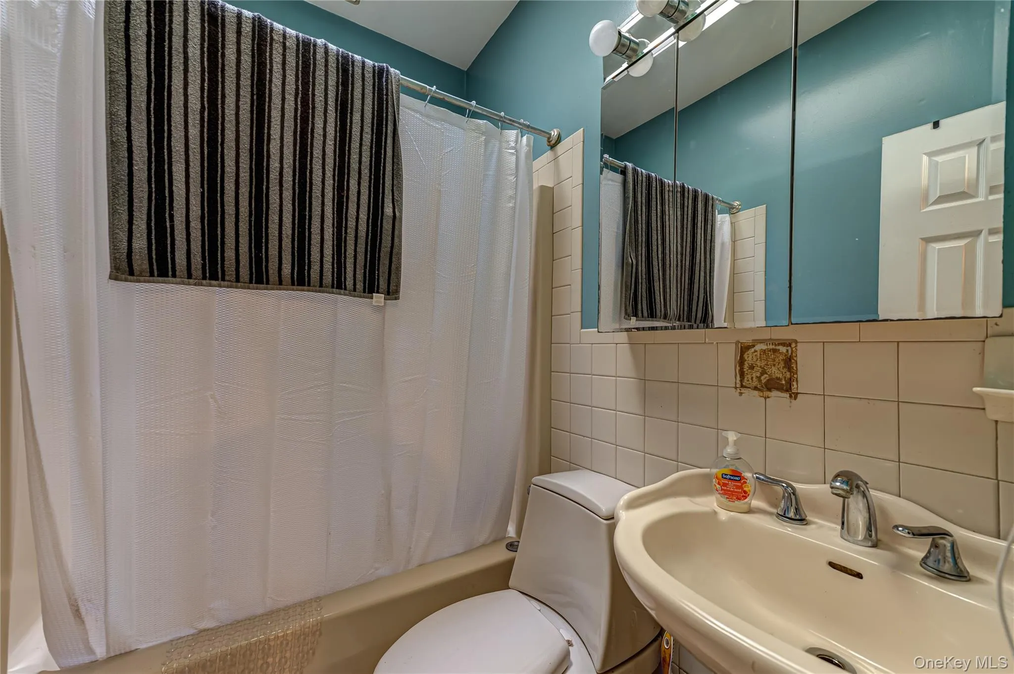 2780 Cedar Avenue, Islip, NY, 3 Bedrooms Bedrooms, 6 Rooms Rooms,3 BathroomsBathrooms,Residential,For Rent,Cedar,0,1038578 2780 Cedar Avenue, Islip, NY, 3 Bedrooms Bedrooms, 6 Rooms Rooms,3 BathroomsBathrooms,Residential,For Rent,Cedar,0,1038578