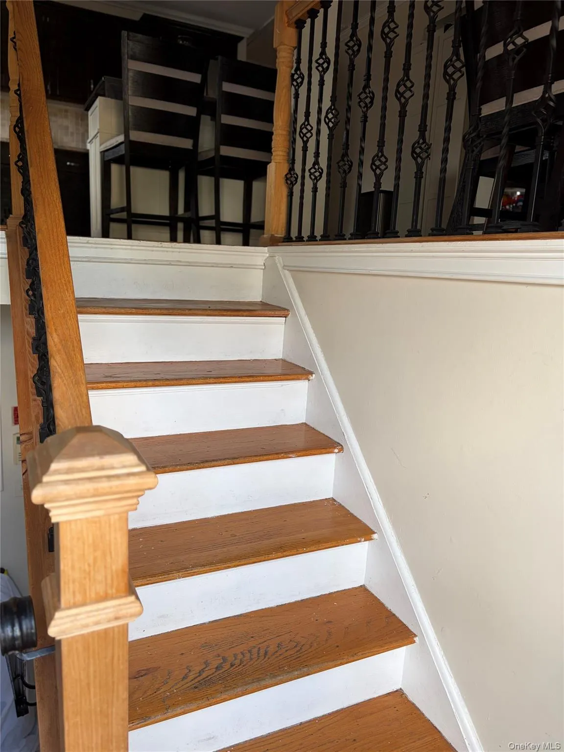 Stairway entance to living-room Stairway entance to living-room