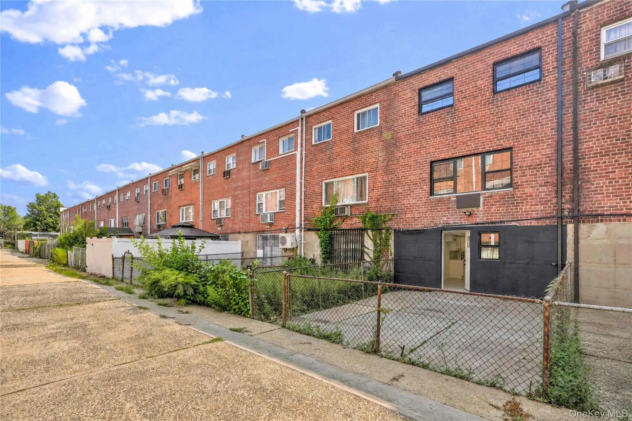 989 Schenck Avenue, New York, NY, 3 Bedrooms Bedrooms, 5 Rooms Rooms,2 BathroomsBathrooms,Residential,For Rent,Schenck,0,1038581 989 Schenck Avenue, New York, NY, 3 Bedrooms Bedrooms, 5 Rooms Rooms,2 BathroomsBathrooms,Residential,For Rent,Schenck,0,1038581
