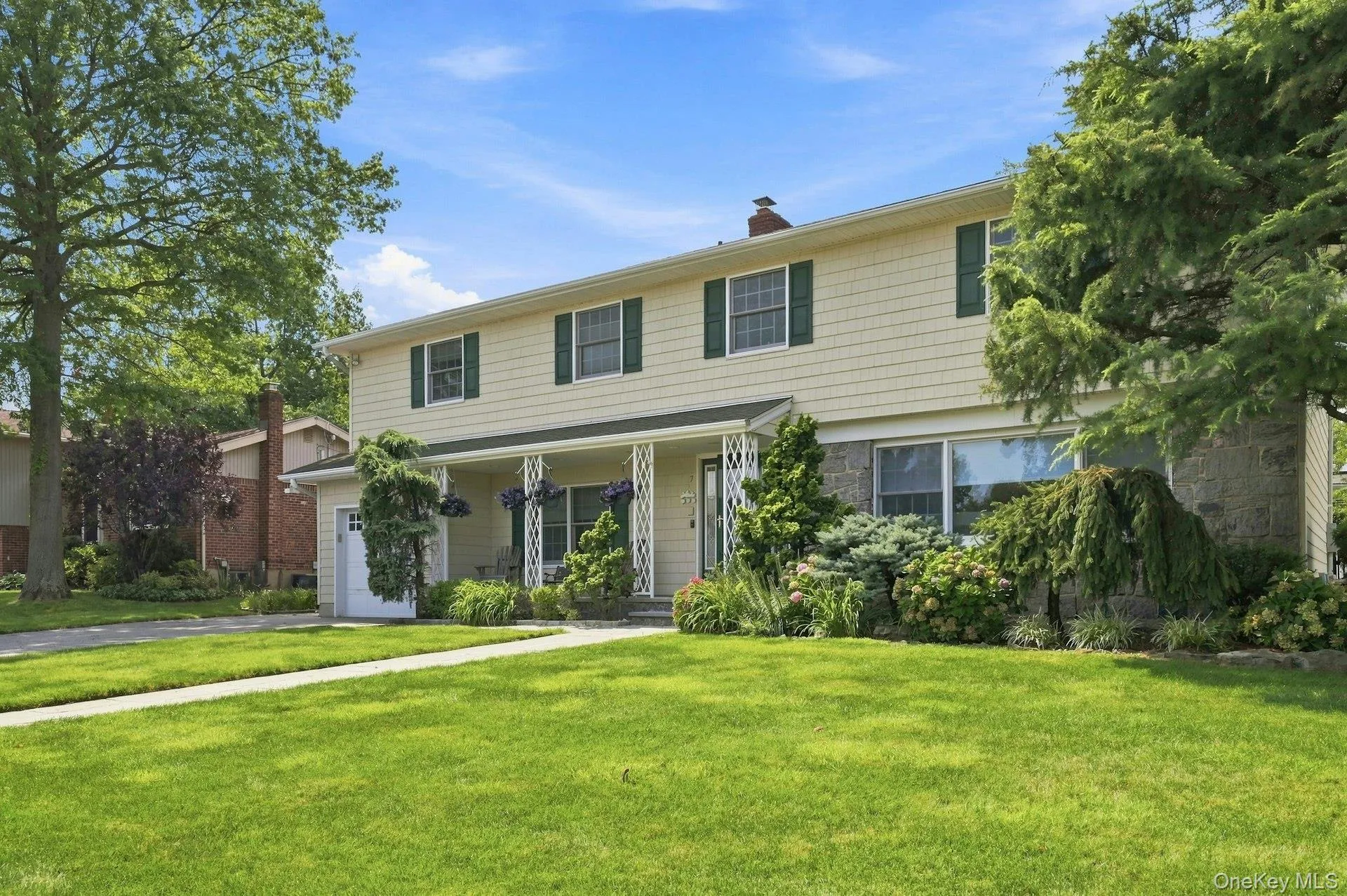 7 Herkimer Avenue, Oyster Bay, NY, 4 Bedrooms Bedrooms, 9 Rooms Rooms,3 BathroomsBathrooms,Residential,For Rent,Herkimer,0,1038584 7 Herkimer Avenue, Oyster Bay, NY, 4 Bedrooms Bedrooms, 9 Rooms Rooms,3 BathroomsBathrooms,Residential,For Rent,Herkimer,0,1038584