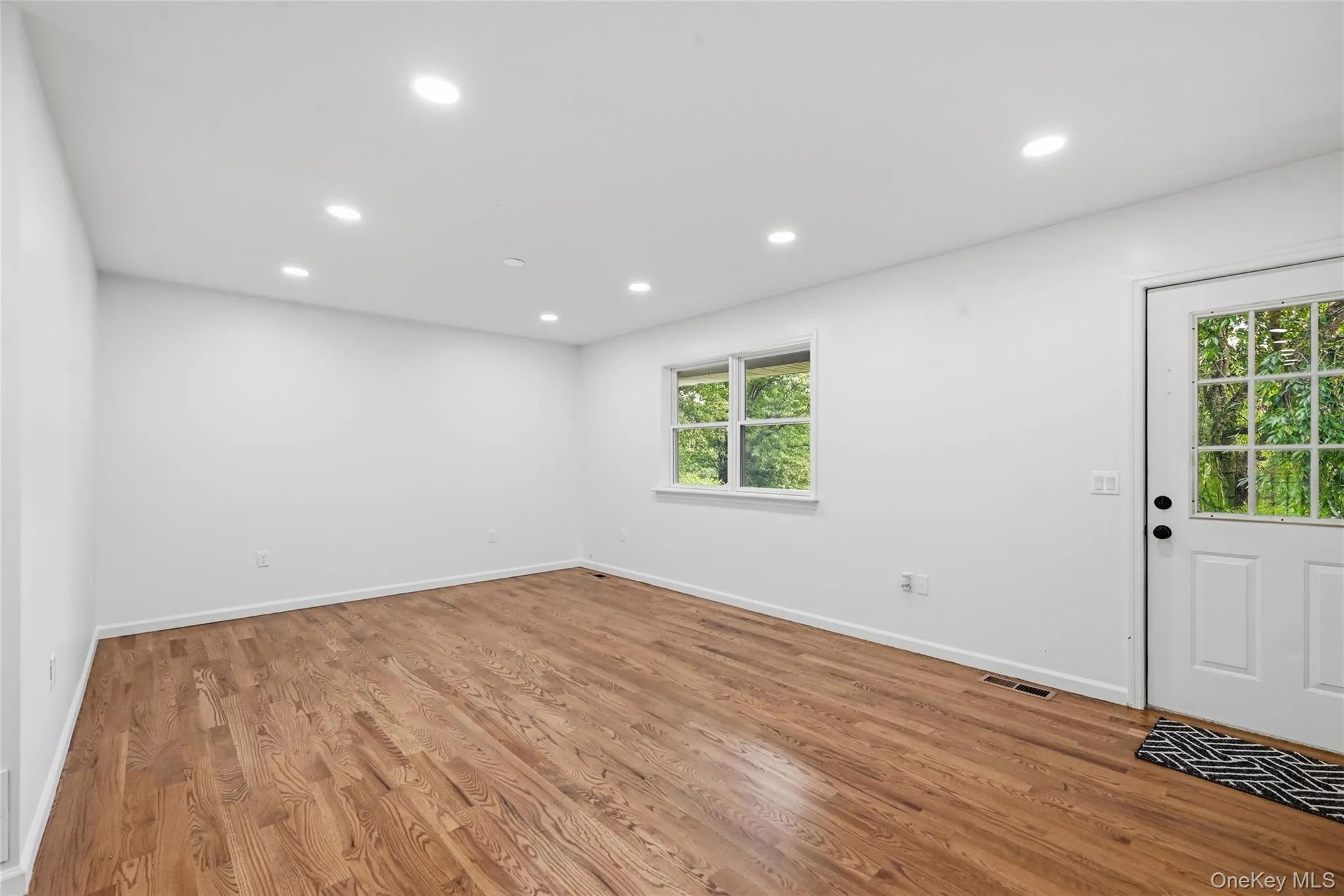 1 Christopher Way, Newburgh (town), NY, 3 Bedrooms Bedrooms, 5 Rooms Rooms,2 BathroomsBathrooms,Residential,For Rent,Christopher,0,1038587 1 Christopher Way, Newburgh (town), NY, 3 Bedrooms Bedrooms, 5 Rooms Rooms,2 BathroomsBathrooms,Residential,For Rent,Christopher,0,1038587