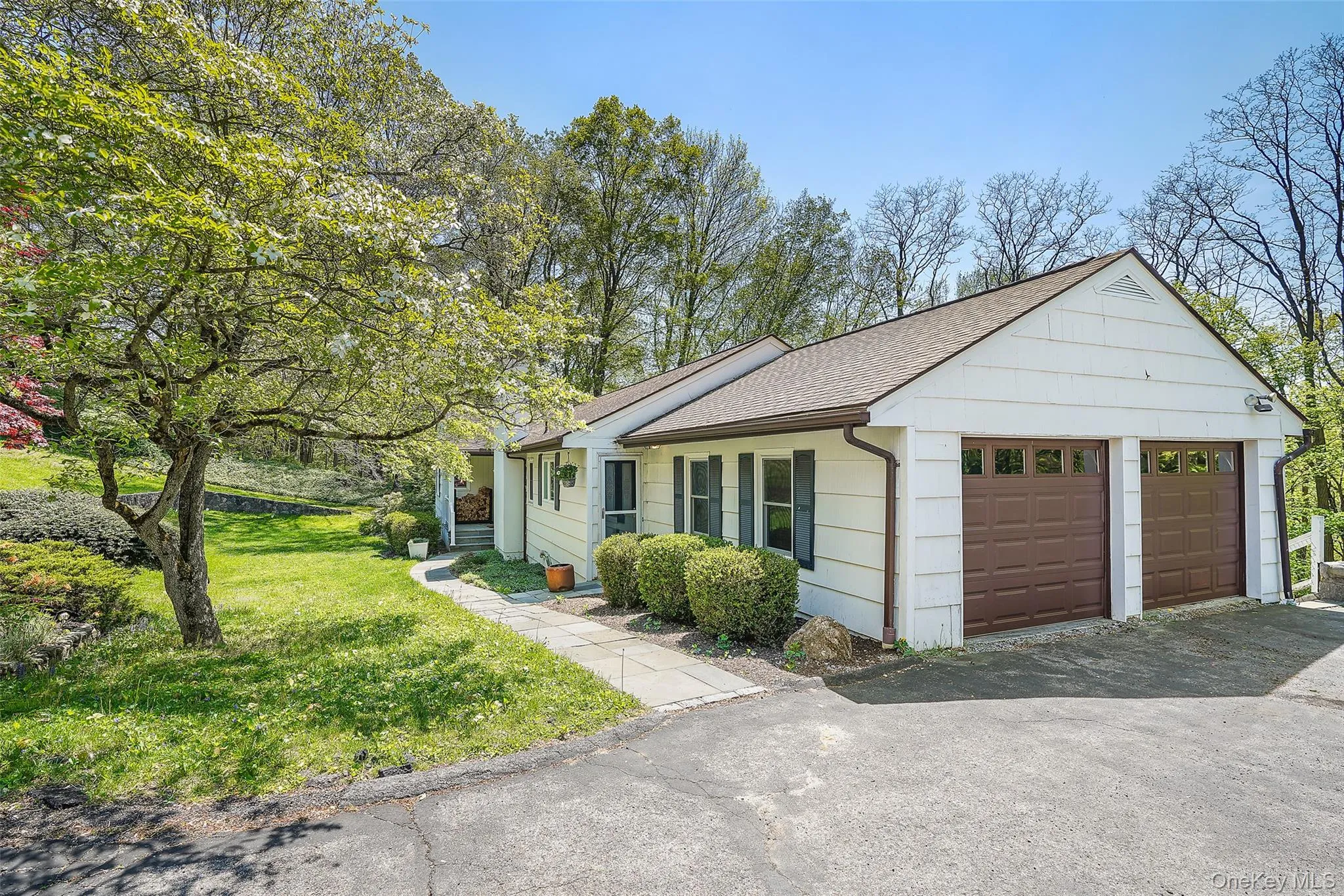 19 Skyview Drive, North Castle, NY, 3 Bedrooms Bedrooms, 8 Rooms Rooms,3 BathroomsBathrooms,Residential Lease,For Rent,Skyview,0,1038588 19 Skyview Drive, North Castle, NY, 3 Bedrooms Bedrooms, 8 Rooms Rooms,3 BathroomsBathrooms,Residential Lease,For Rent,Skyview,0,1038588