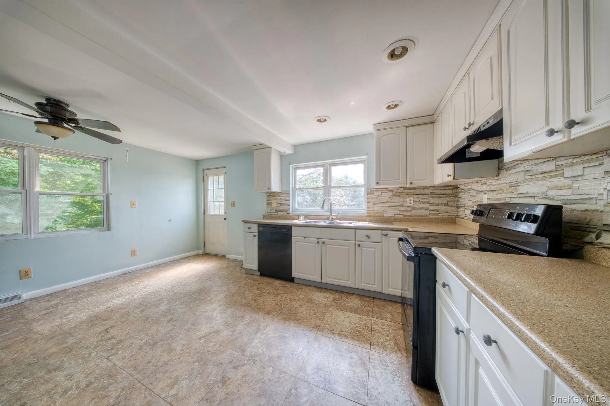 14 Airport Road, Middletown, NY, 2 Bedrooms Bedrooms, 6 Rooms Rooms,1 BathroomBathrooms,Residential,For Rent,Airport,0,1038590 14 Airport Road, Middletown, NY, 2 Bedrooms Bedrooms, 6 Rooms Rooms,1 BathroomBathrooms,Residential,For Rent,Airport,0,1038590