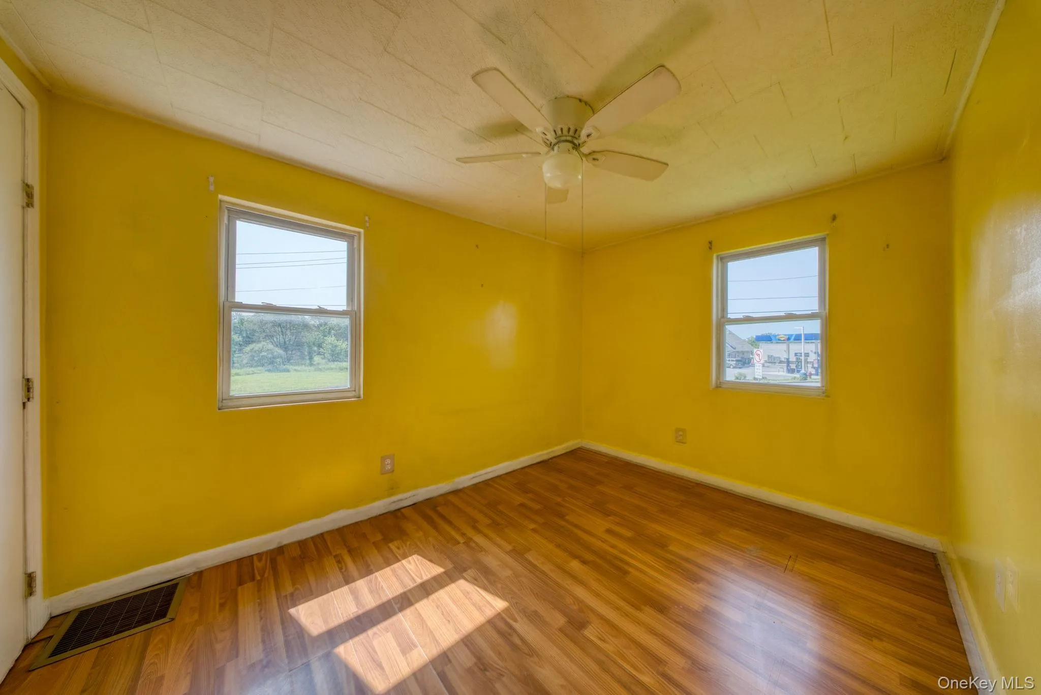 14 Airport Road, Middletown, NY, 2 Bedrooms Bedrooms, 6 Rooms Rooms,1 BathroomBathrooms,Residential,For Rent,Airport,0,1038590 14 Airport Road, Middletown, NY, 2 Bedrooms Bedrooms, 6 Rooms Rooms,1 BathroomBathrooms,Residential,For Rent,Airport,0,1038590