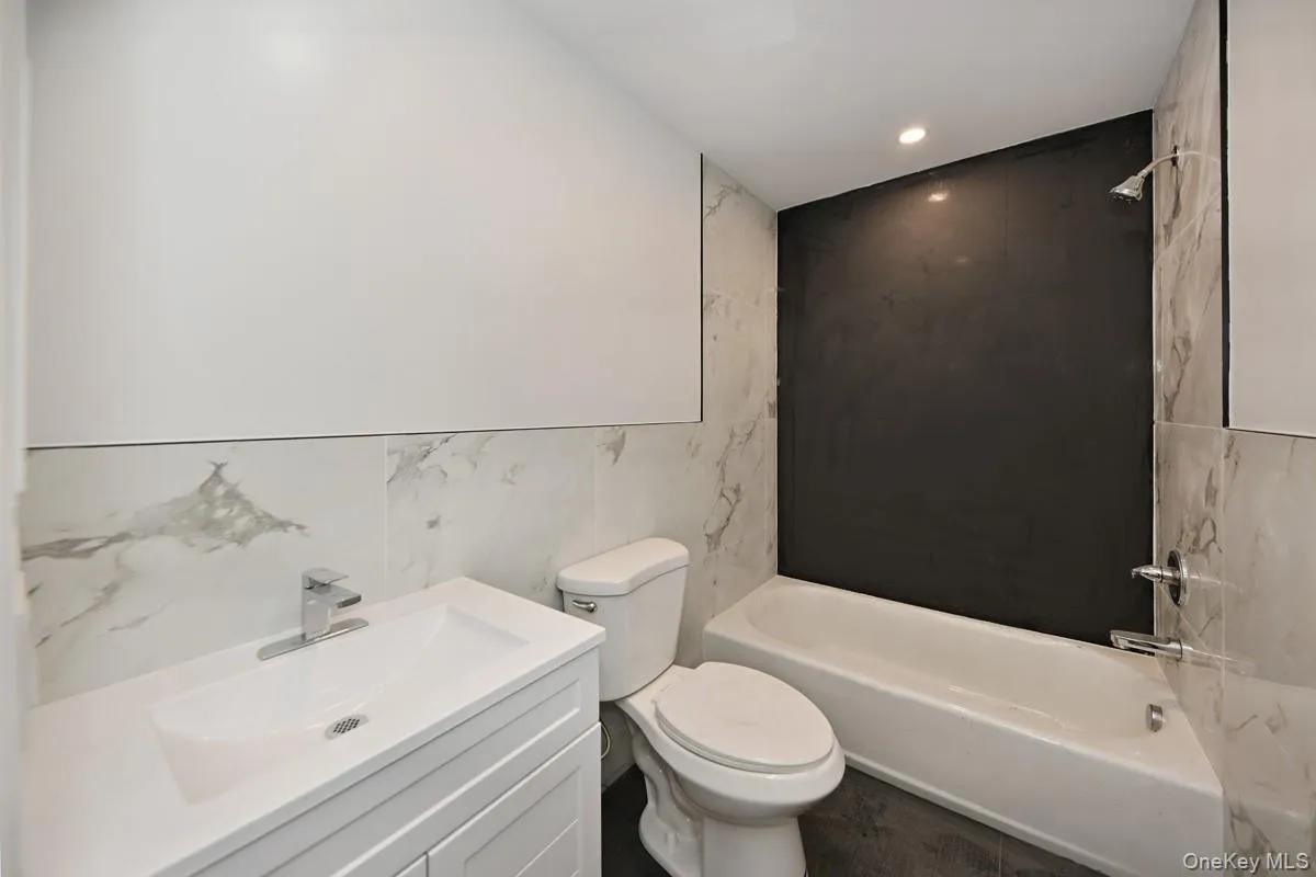 38 Johnsontown Road, Ramapo, NY, 4 Bedrooms Bedrooms, 10 Rooms Rooms,3 BathroomsBathrooms,Residential,For Rent,Johnsontown,0,1038597 38 Johnsontown Road, Ramapo, NY, 4 Bedrooms Bedrooms, 10 Rooms Rooms,3 BathroomsBathrooms,Residential,For Rent,Johnsontown,0,1038597