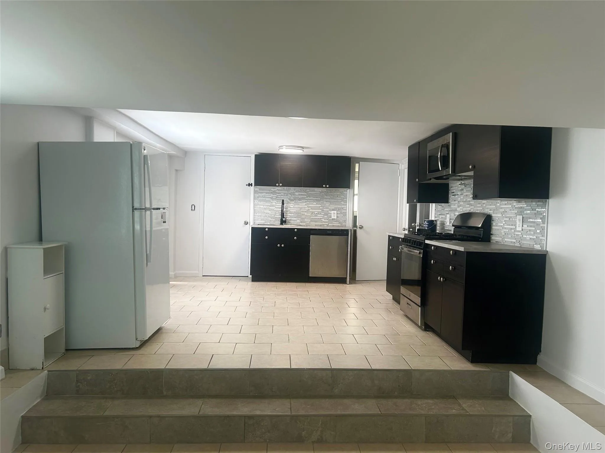 105 Mitchell Avenue, Long Beach, NY, 2 Bedrooms Bedrooms, 4 Rooms Rooms,1 BathroomBathrooms,Residential Lease,For Rent,Mitchell,0,1038599 105 Mitchell Avenue, Long Beach, NY, 2 Bedrooms Bedrooms, 4 Rooms Rooms,1 BathroomBathrooms,Residential Lease,For Rent,Mitchell,0,1038599