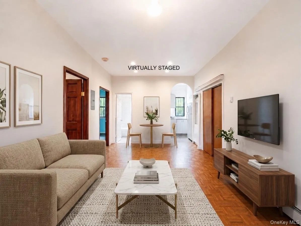 VIRTUALLY STAGED LIVING ROOM VIRTUALLY STAGED LIVING ROOM