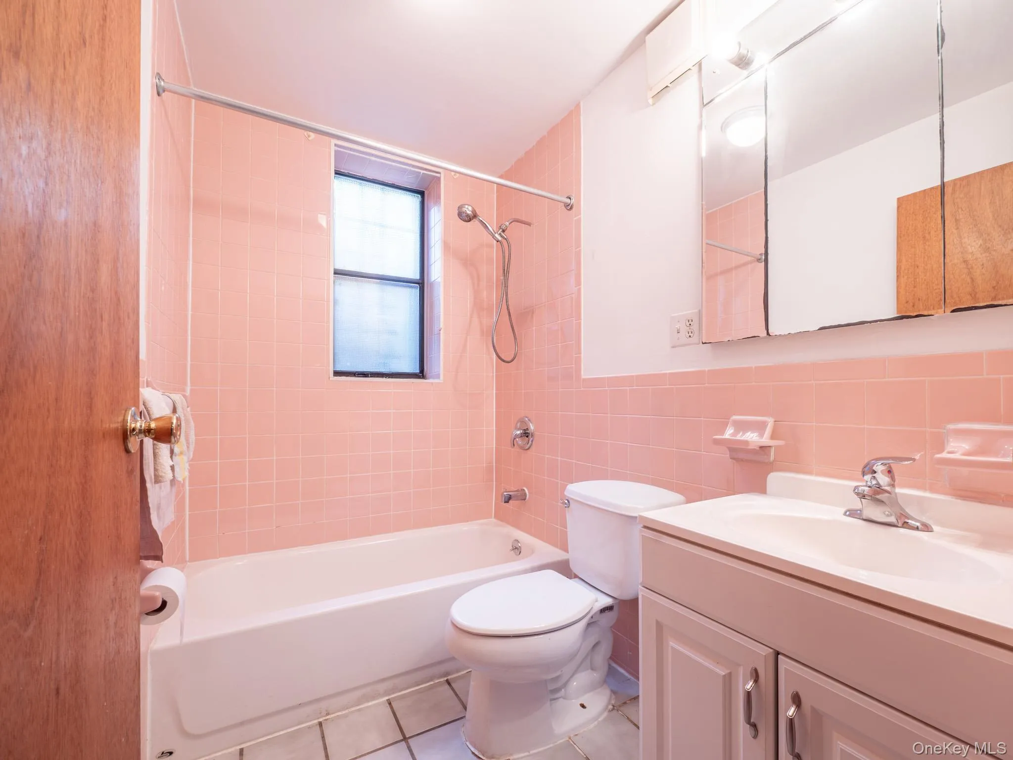 9206 50th Avenue, New York, NY, 2 Bedrooms Bedrooms, 6 Rooms Rooms,2 BathroomsBathrooms,Residential,For Rent,50th,0,1038602 9206 50th Avenue, New York, NY, 2 Bedrooms Bedrooms, 6 Rooms Rooms,2 BathroomsBathrooms,Residential,For Rent,50th,0,1038602