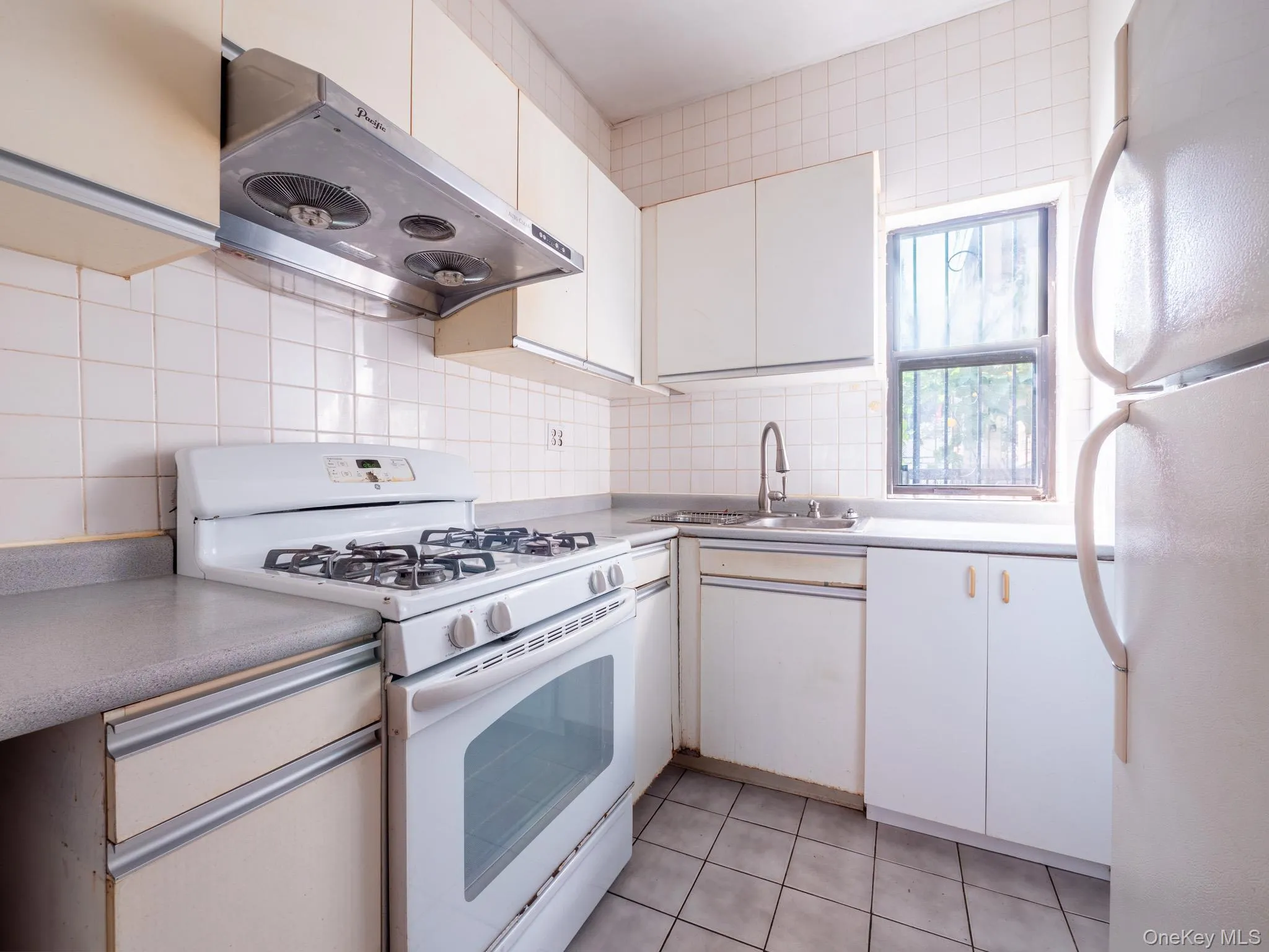 9206 50th Avenue, New York, NY, 2 Bedrooms Bedrooms, 6 Rooms Rooms,2 BathroomsBathrooms,Residential,For Rent,50th,0,1038602 9206 50th Avenue, New York, NY, 2 Bedrooms Bedrooms, 6 Rooms Rooms,2 BathroomsBathrooms,Residential,For Rent,50th,0,1038602