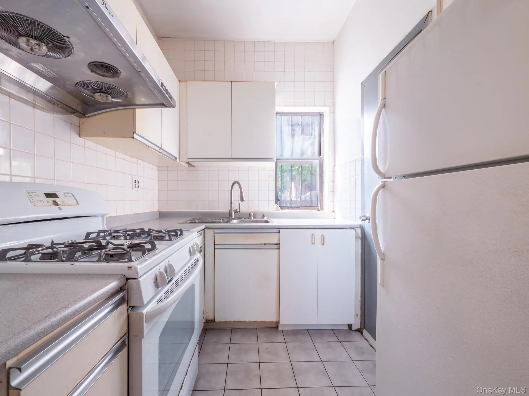 9206 50th Avenue, New York, NY, 2 Bedrooms Bedrooms, 6 Rooms Rooms,2 BathroomsBathrooms,Residential,For Rent,50th,0,1038602 9206 50th Avenue, New York, NY, 2 Bedrooms Bedrooms, 6 Rooms Rooms,2 BathroomsBathrooms,Residential,For Rent,50th,0,1038602