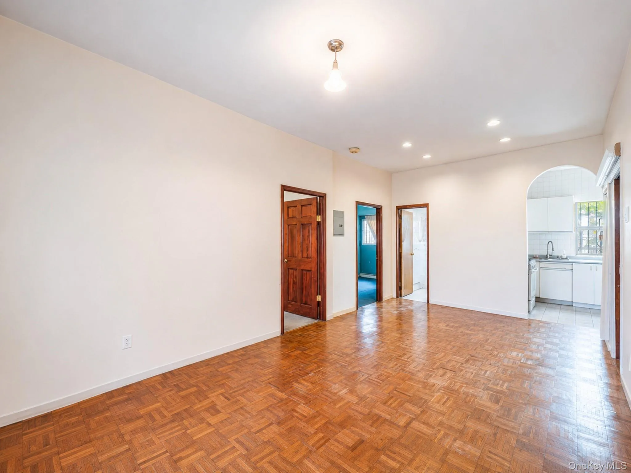 9206 50th Avenue, New York, NY, 2 Bedrooms Bedrooms, 6 Rooms Rooms,2 BathroomsBathrooms,Residential,For Rent,50th,0,1038602 9206 50th Avenue, New York, NY, 2 Bedrooms Bedrooms, 6 Rooms Rooms,2 BathroomsBathrooms,Residential,For Rent,50th,0,1038602