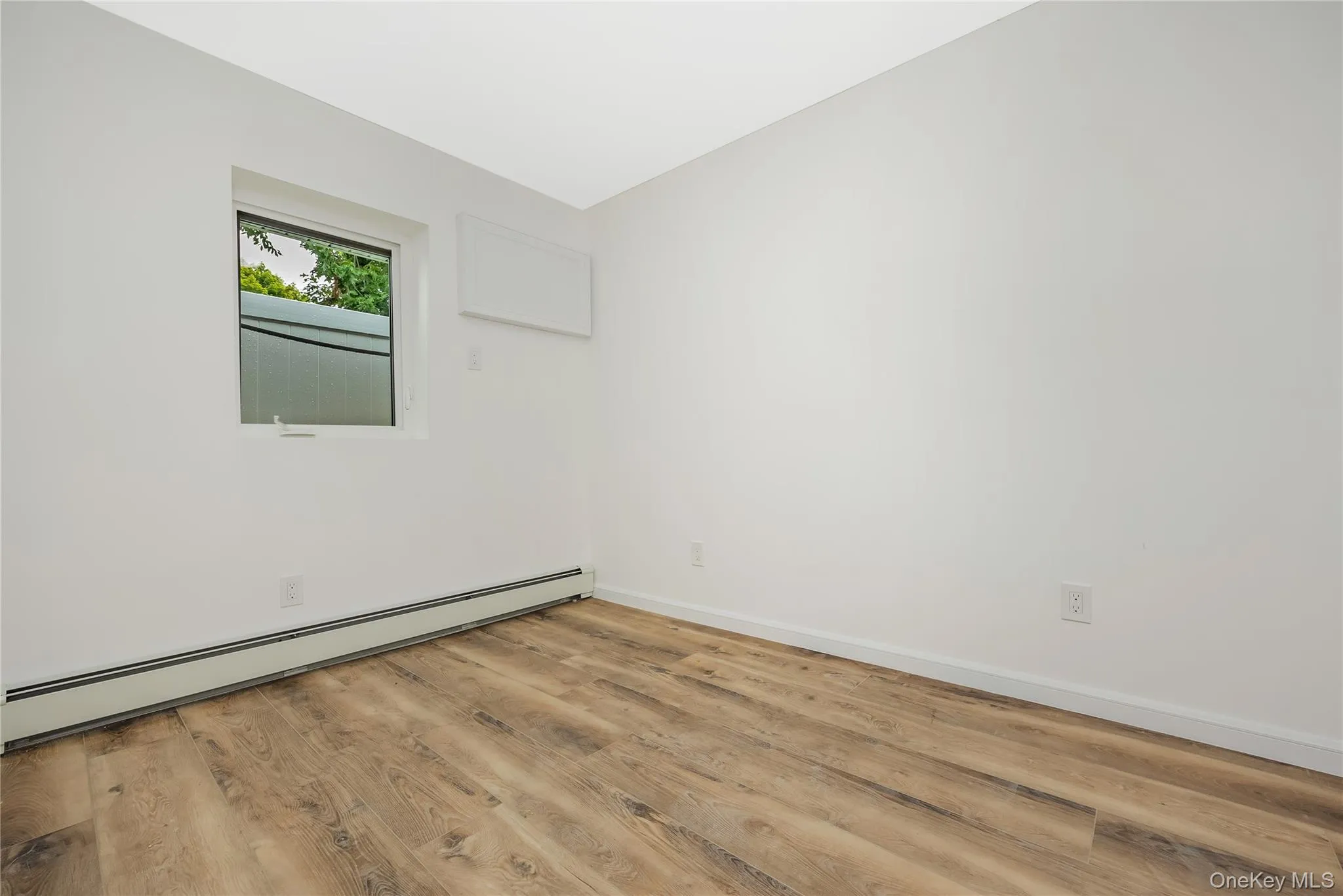 29 Tyler Street, Brookhaven, NY, 1 Bedroom Bedrooms, 3 Rooms Rooms,1 BathroomBathrooms,Residential Lease,For Rent,Tyler,0,1038607 29 Tyler Street, Brookhaven, NY, 1 Bedroom Bedrooms, 3 Rooms Rooms,1 BathroomBathrooms,Residential Lease,For Rent,Tyler,0,1038607