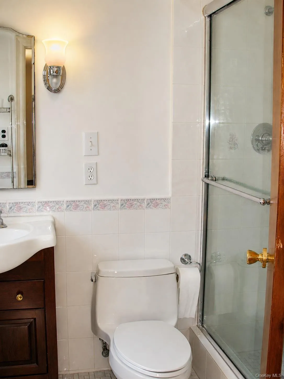 174 Waverly Road, New Rochelle, NY, 4 Bedrooms Bedrooms, 8 Rooms Rooms,3 BathroomsBathrooms,Residential Lease,For Rent,Waverly,0,1038609 174 Waverly Road, New Rochelle, NY, 4 Bedrooms Bedrooms, 8 Rooms Rooms,3 BathroomsBathrooms,Residential Lease,For Rent,Waverly,0,1038609