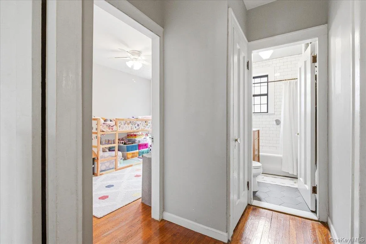 68-12 Burns Street, New York, NY, 2 Bedrooms Bedrooms, 5 Rooms Rooms,1 BathroomBathrooms,Residential,For Rent,Burns,0,1038611 68-12 Burns Street, New York, NY, 2 Bedrooms Bedrooms, 5 Rooms Rooms,1 BathroomBathrooms,Residential,For Rent,Burns,0,1038611