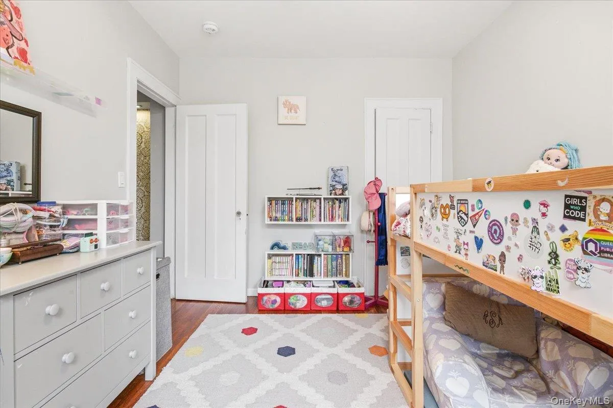 68-12 Burns Street, New York, NY, 2 Bedrooms Bedrooms, 5 Rooms Rooms,1 BathroomBathrooms,Residential,For Rent,Burns,0,1038611 68-12 Burns Street, New York, NY, 2 Bedrooms Bedrooms, 5 Rooms Rooms,1 BathroomBathrooms,Residential,For Rent,Burns,0,1038611