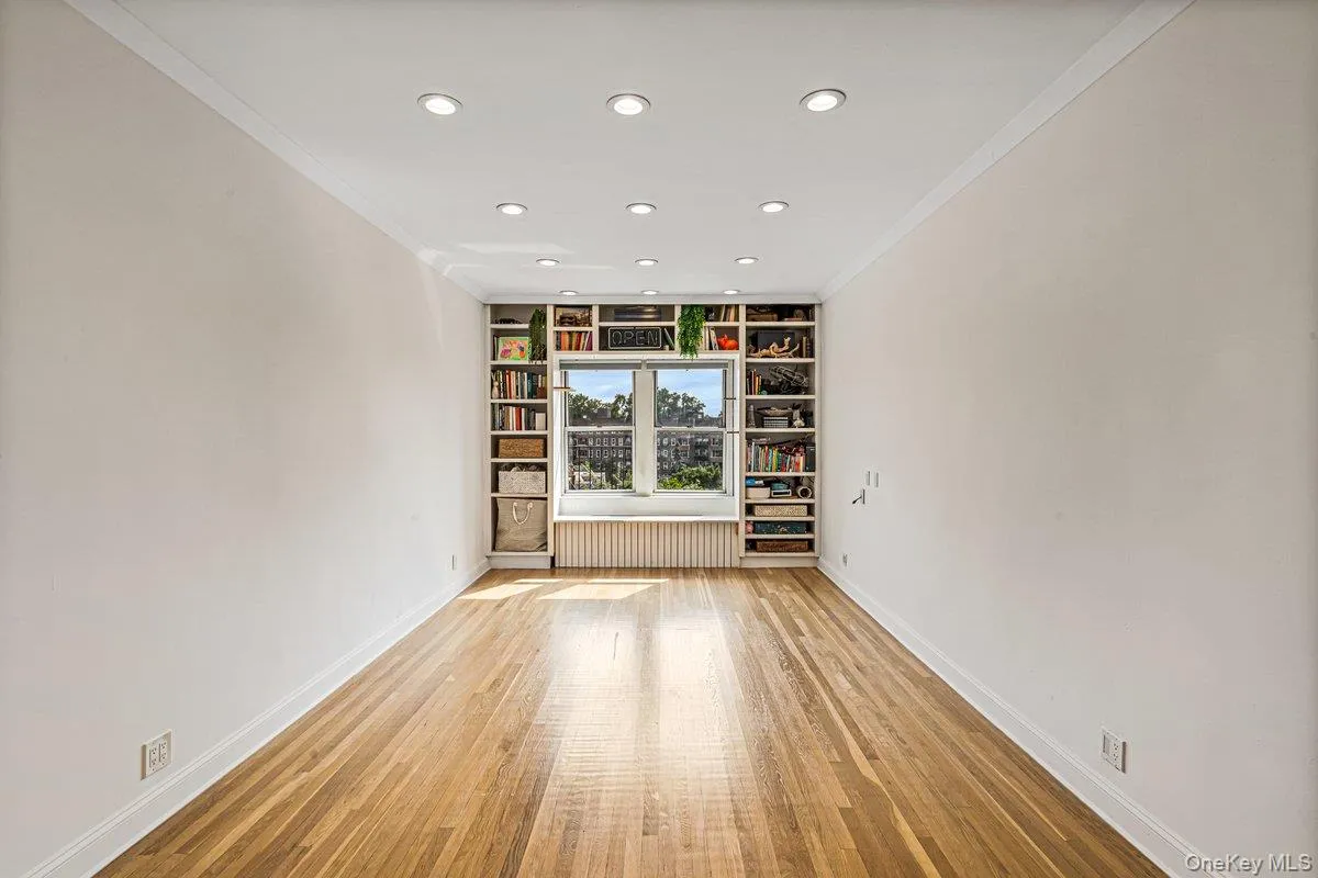 111-45 76 Avenue, New York, NY, 2 Bedrooms Bedrooms, 3 Rooms Rooms,1 BathroomBathrooms,Residential,For Rent,76,0,1038616 111-45 76 Avenue, New York, NY, 2 Bedrooms Bedrooms, 3 Rooms Rooms,1 BathroomBathrooms,Residential,For Rent,76,0,1038616