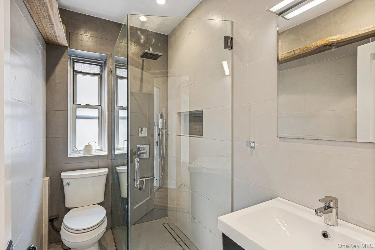 111-45 76 Avenue, New York, NY, 2 Bedrooms Bedrooms, 3 Rooms Rooms,1 BathroomBathrooms,Residential,For Rent,76,0,1038616 111-45 76 Avenue, New York, NY, 2 Bedrooms Bedrooms, 3 Rooms Rooms,1 BathroomBathrooms,Residential,For Rent,76,0,1038616