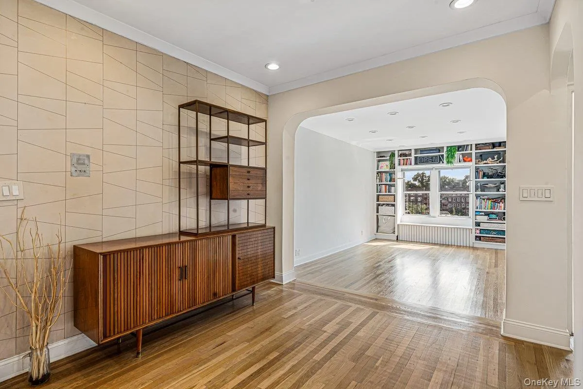 111-45 76 Avenue, New York, NY, 2 Bedrooms Bedrooms, 3 Rooms Rooms,1 BathroomBathrooms,Residential,For Rent,76,0,1038616 111-45 76 Avenue, New York, NY, 2 Bedrooms Bedrooms, 3 Rooms Rooms,1 BathroomBathrooms,Residential,For Rent,76,0,1038616
