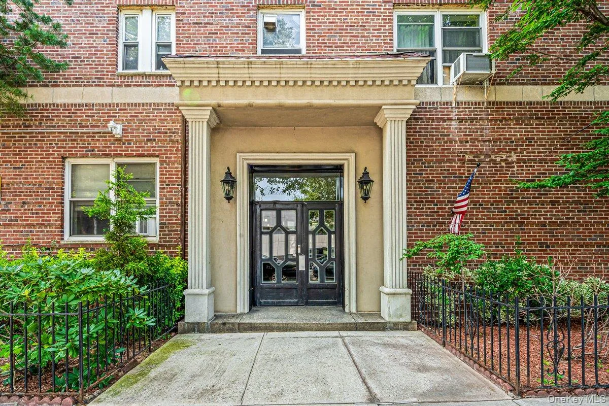 111-45 76 Avenue, New York, NY, 2 Bedrooms Bedrooms, 3 Rooms Rooms,1 BathroomBathrooms,Residential,For Rent,76,0,1038616 111-45 76 Avenue, New York, NY, 2 Bedrooms Bedrooms, 3 Rooms Rooms,1 BathroomBathrooms,Residential,For Rent,76,0,1038616